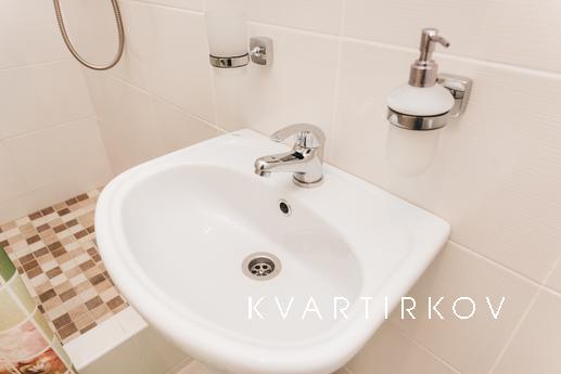 ИСТОР. ЦЕНТР, ЖД-ВОКЗАЛ, Екатеринбург - квартира посуточно