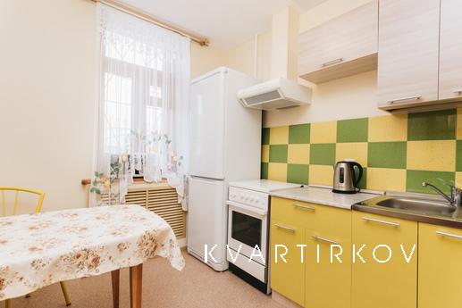 ИСТОР. ЦЕНТР, ЖД-ВОКЗАЛ, Екатеринбург - квартира посуточно