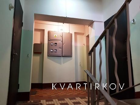 Посуточно Маршала Вершинина 3, Москва - квартира посуточно