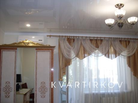 Rent your 2 apartment near the sea, Chernomorsk (Illichivsk) - apartment by the day
