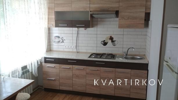 Apartment in the center of Berdyansk, Berdiansk - apartment by the day
