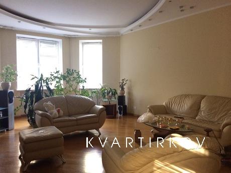 4 bedroom apartment for rent, Odessa - apartment by the day