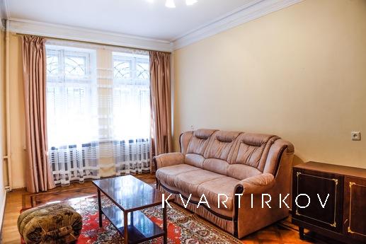 Apartment in the center of Odessa, near, Odessa - apartment by the day
