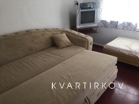 Rent a part of the house for rent Tolsto, Berdiansk - apartment by the day