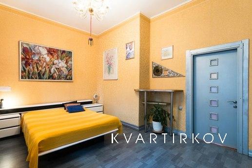 Cozy apartment in the center, Санкт-Петербург - квартира подобово