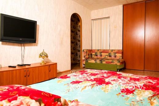 Отличная однокомнатная квартира в очень удобном месте ! 
Пра