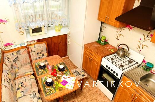 Очень светлая, теплая и уютная квартира!, Нижнекамск - квартира посуточно