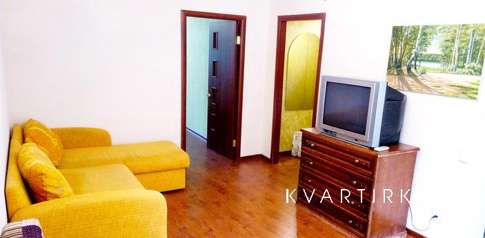 Уютная 2-х комнатная квартира в центре!!, Нижнекамск - квартира посуточно