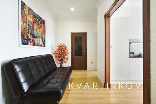 Excellent apartment for rent in Tyumen, Tyumen - apartment by the day