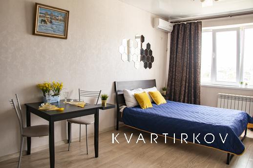 Посуточно ул Черняховского 19-3, Новороссийск - квартира посуточно