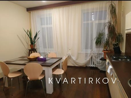 Two bedroom apartment, Kyiv - apartment by the day