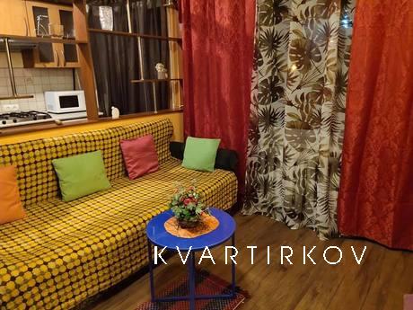1 to apt Veresneva 17 (Kharkiv array), Kyiv - apartment by the day