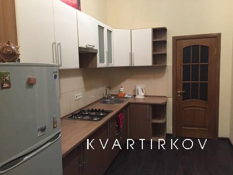 Spacious 2 room apartment. Center!, Kyiv - apartment by the day
