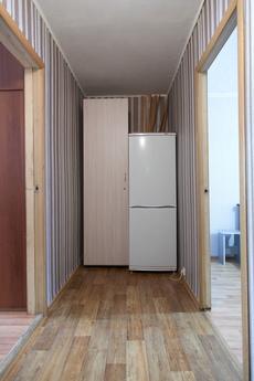 Бюджетная двухкомнатная квартира, Тюмень - квартира посуточно