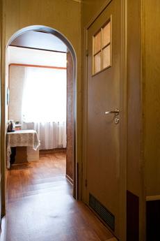 Бюджетная двухкомнатная квартира, Тюмень - квартира посуточно