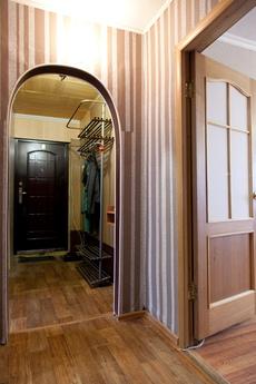 Бюджетная двухкомнатная квартира, Тюмень - квартира посуточно