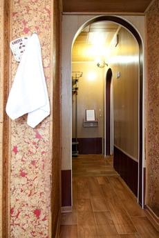 Бюджетная двухкомнатная квартира, Тюмень - квартира посуточно