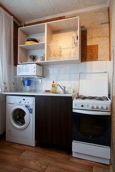 Бюджетная двухкомнатная квартира, Тюмень - квартира посуточно