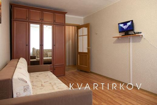 Бюджетная двухкомнатная квартира, Тюмень - квартира посуточно