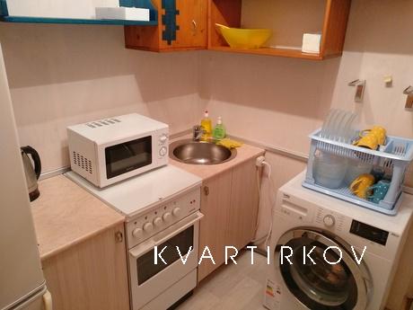 Бюджетная двухкомнатная квартира, Тюмень - квартира посуточно