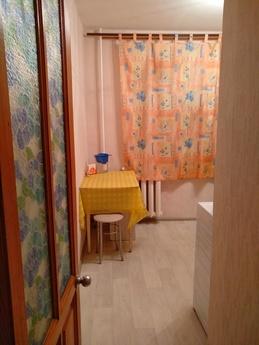 Бюджетная двухкомнатная квартира, Тюмень - квартира посуточно