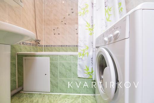 Уютная двухкомнатная квартира, Тюмень - квартира посуточно