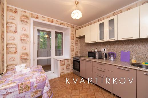 Уютная двухкомнатная квартира, Тюмень - квартира посуточно