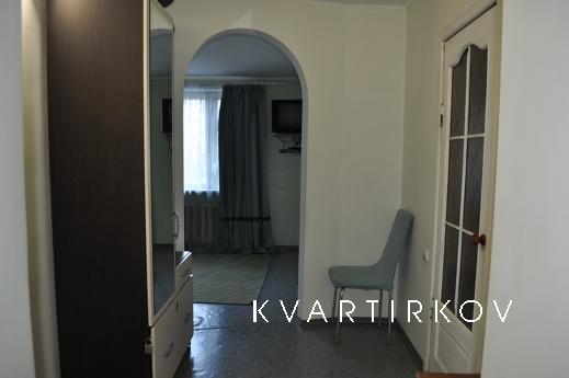 2 rooms apartment on 4 os_b Podobovo, Kremenchuk - apartment by the day
