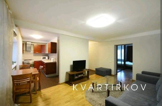 Heart of the Capital Center one minute K, Kyiv - apartment by the day