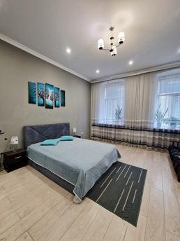 Quiet apartment in the center, Chernivtsi - apartment by the day