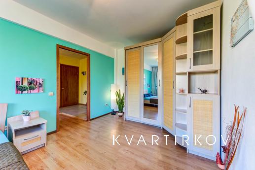 Traveller's Lux Apartment, Санкт-Петербург - квартира подобово