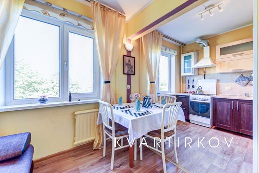 Traveller's Lux Apartment, Санкт-Петербург - квартира подобово