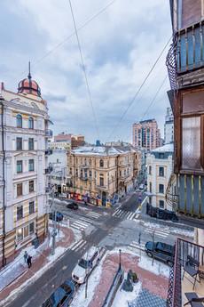 Центр Киева волшебные 2-ком апартаменты, Киев - квартира посуточно