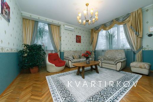 3х кімнатні апартаменти на КПІ, Київ - квартира подобово