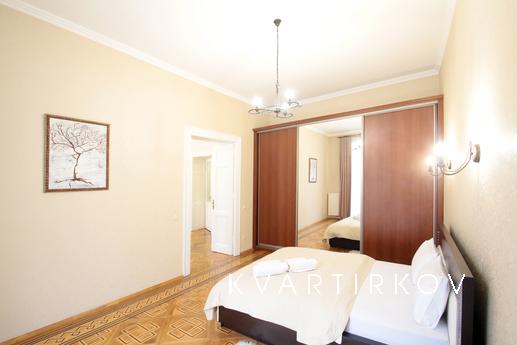 Deluxe Apartments. Lviv is the center of, Lviv - apartment by the day