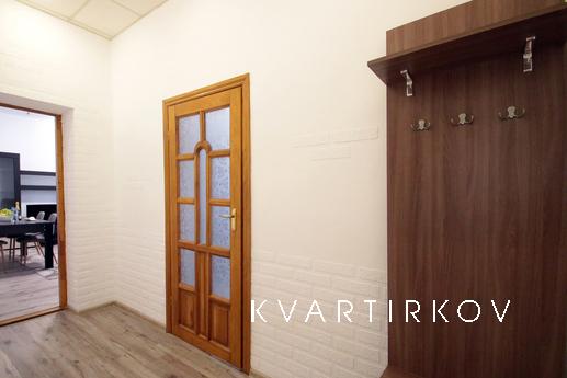 Deluxe Apartments. The center of the cit, Lviv - apartment by the day