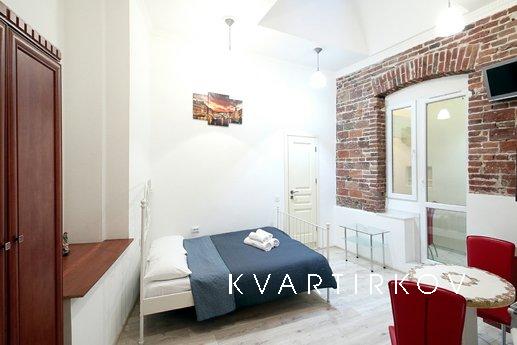 One-room studio apartment in the center, Lviv - apartment by the day