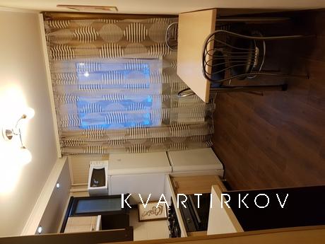 2 Luxurious apartment in the center of D, Donetsk - apartment by the day
