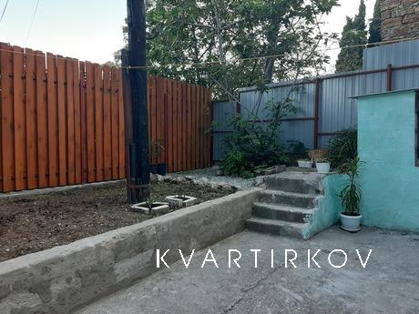 1ккв с двориком в пгт Восход, Ялта - квартира посуточно