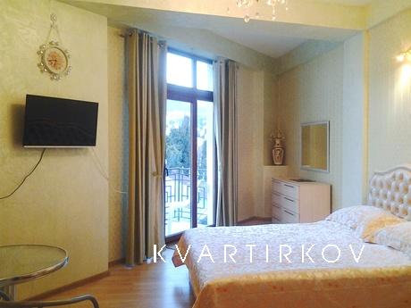 Apartments on Botkinskaya 4th floor, Yalta - apartment by the day