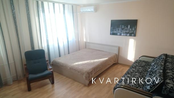 Комфортная однокомнатная квартир рядом с Торговым Центром Кр