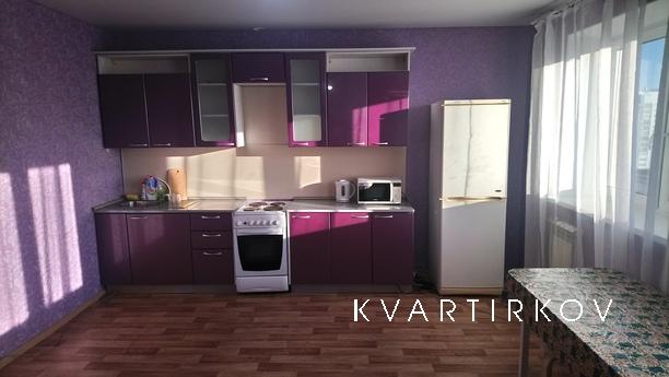 2 square district shopping center Crysta, Тюмень - квартира подобово