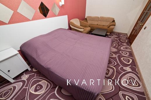 Квартира у ТРЦ 'КАРНАВАЛ', Екатеринбург - квартира посуточно