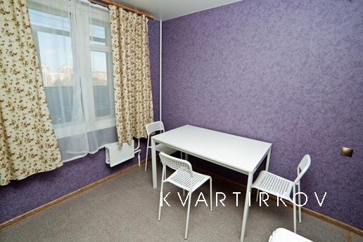 Квартира у ТРЦ 'КАРНАВАЛ', Екатеринбург - квартира посуточно