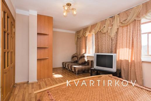 Квартира у авторынка 'БЕЛАЯ БАШНЯ'!, Екатеринбург - квартира посуточно