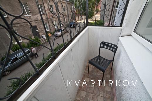 Квартира у ЖД ВОКЗАЛА!, Екатеринбург - квартира посуточно