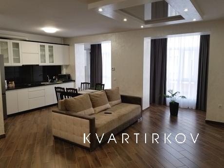 Luxury comfortable apartment in the heart of the city. Near 