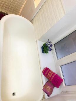 2 окремі спальні, балкон. Центр, Lviv - apartment by the day