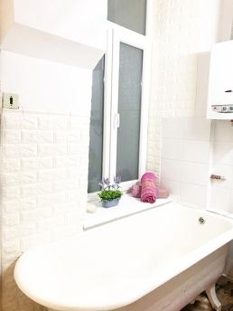 2 окремі спальні, балкон. Центр, Lviv - apartment by the day