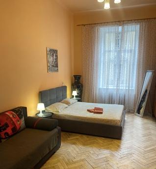 2 окремі спальні, балкон. Центр, Lviv - apartment by the day